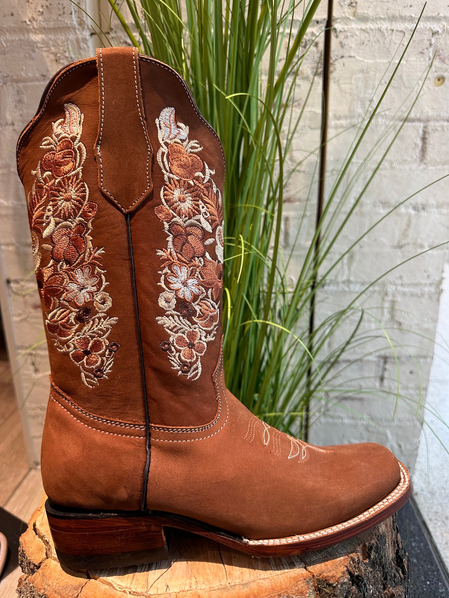 MALVINA NOBUCK AGAVE BOOTS